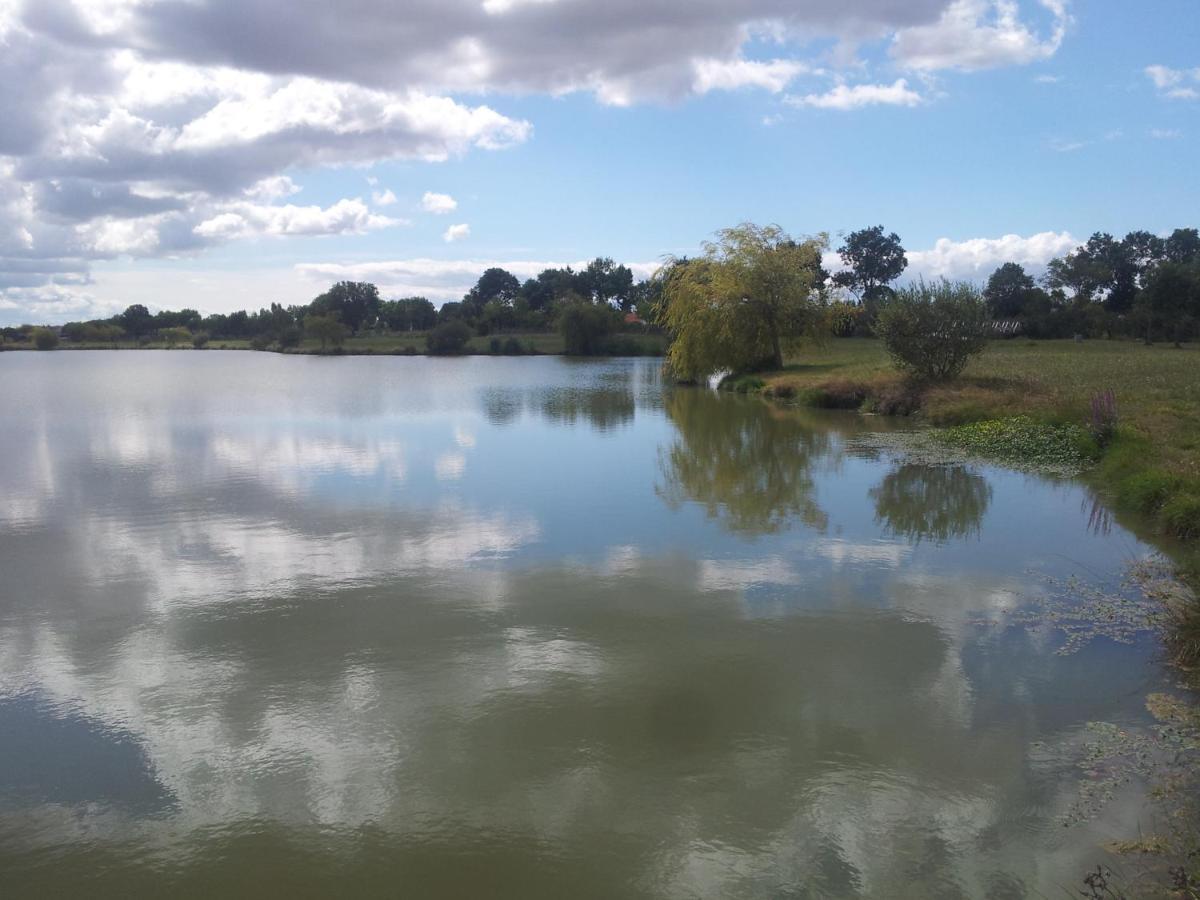Camping Du Lac De Saujon Exterior photo